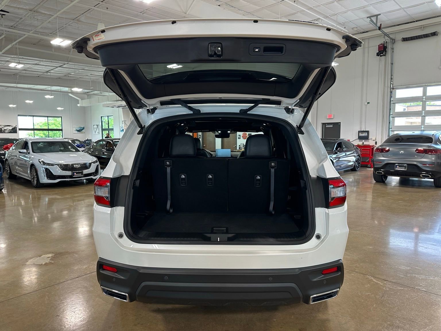 Used 2025 Honda Pilot Black Edition image 53