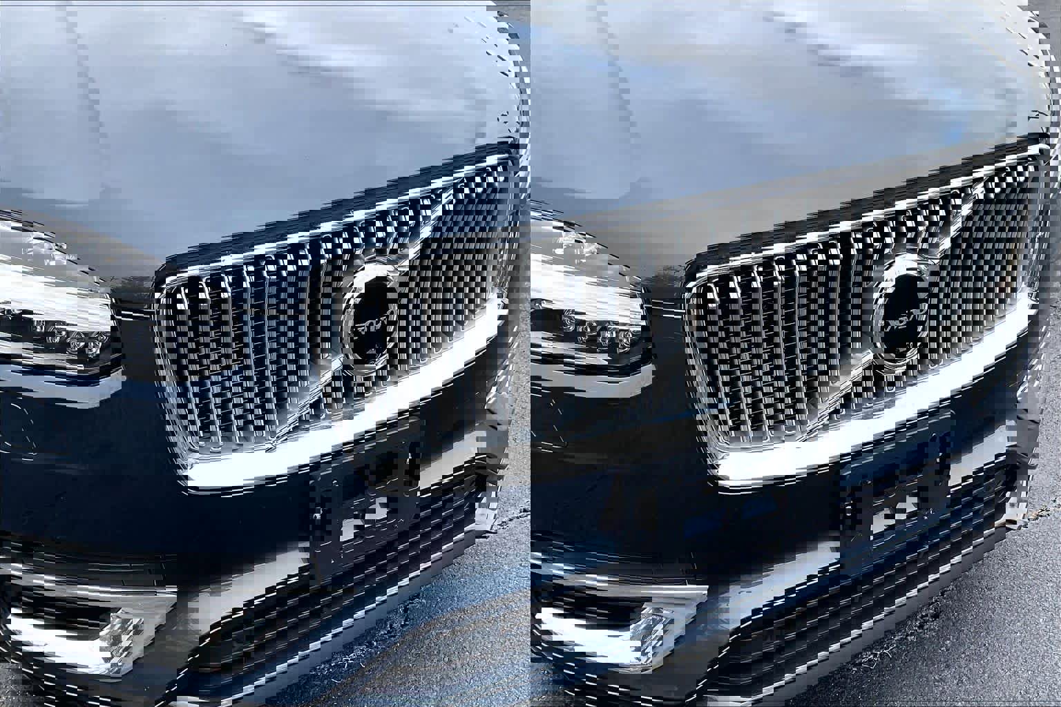 Used 2023 Volvo XC90 T8 Ultimate image 30