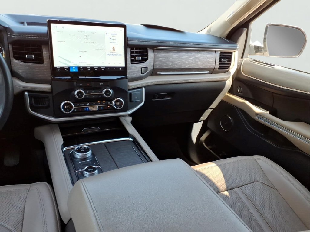 Used 2024 Ford Expedition Limited AWD/4WD image 24