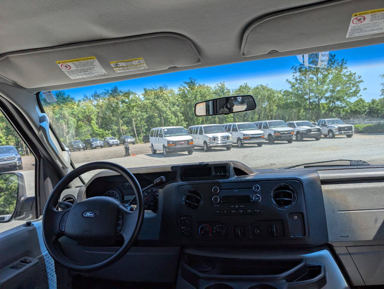 Used 2013 Ford E-350 and Econoline 350 XLT RWD image 16