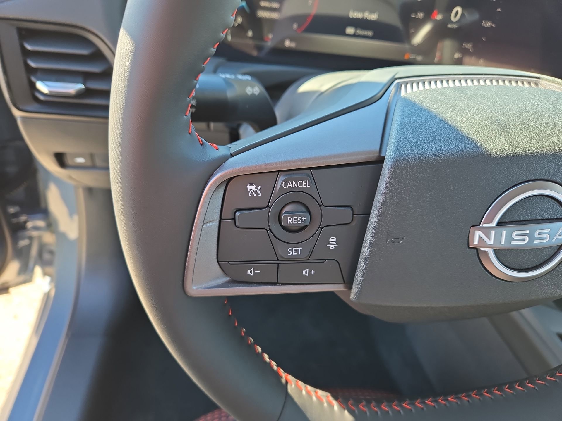 New 2026 Nissan Sentra SR w/ Floor Mat Package image 9