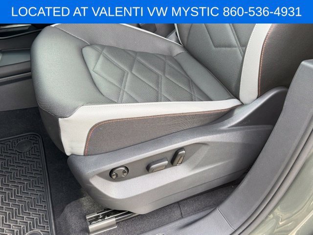 Certified 2025 Volkswagen Atlas Peak Edition SE AWD/4WD image 37