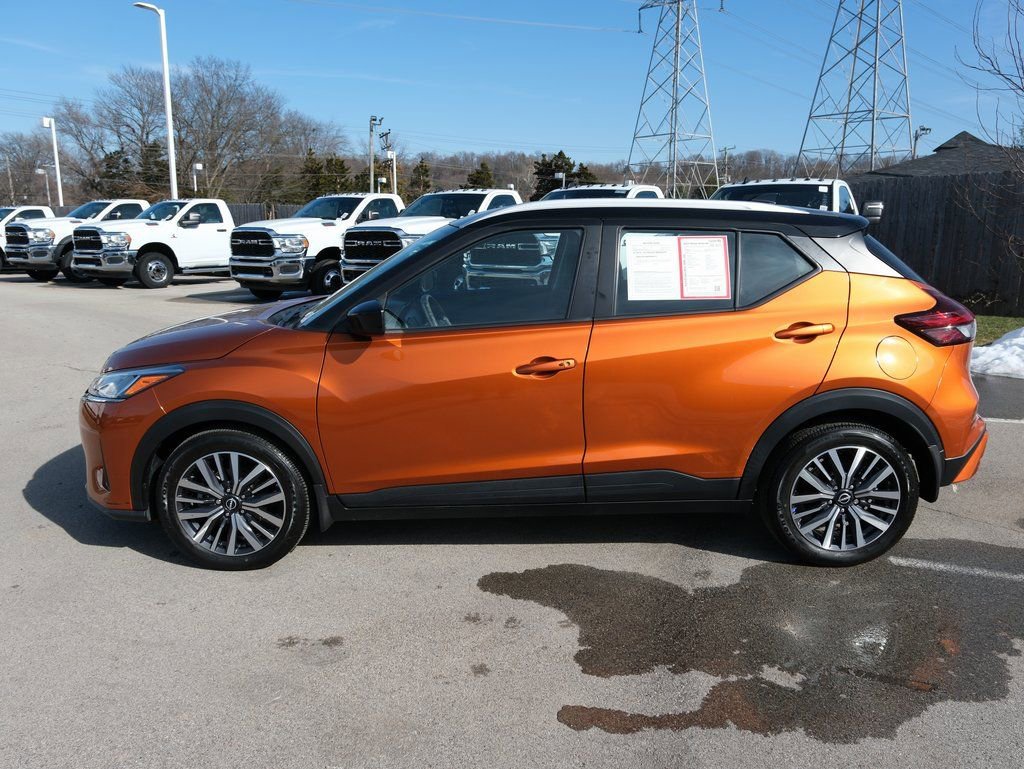 Used 2023 Nissan Kicks SV image 10
