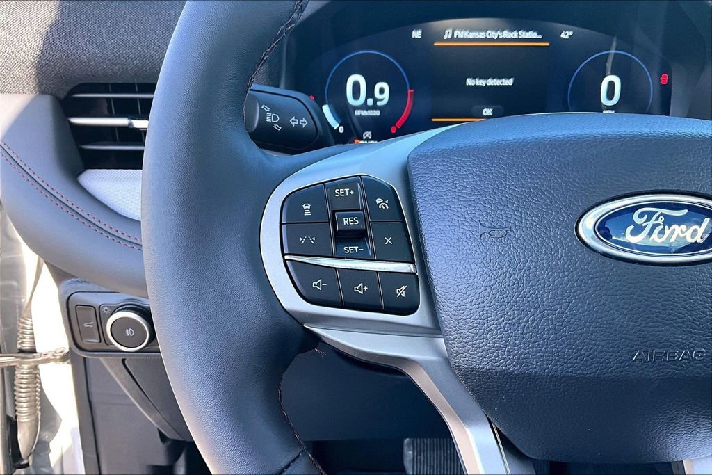 New 2026 Ford Explorer Active w/ Active Comfort Package image 18