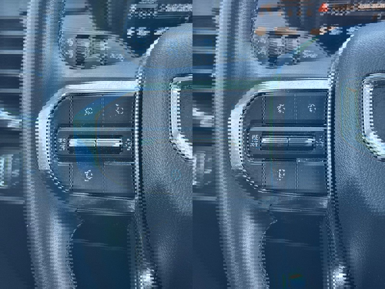 Used 2025 GMC Acadia Elevation image 19