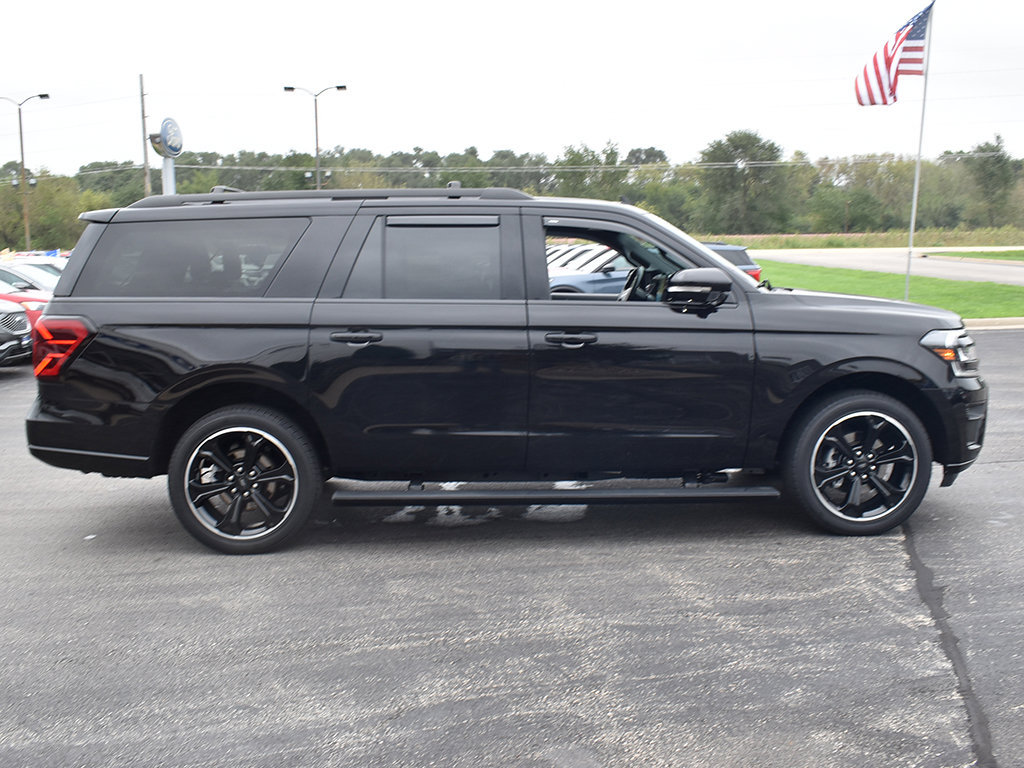 Used 2023 Ford Expedition Max Limited AWD/4WD image 16