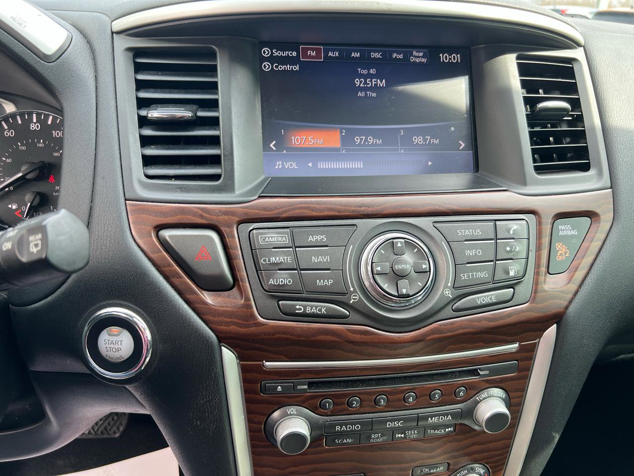 Used 2019 Nissan Pathfinder Platinum AWD/4WD image 25