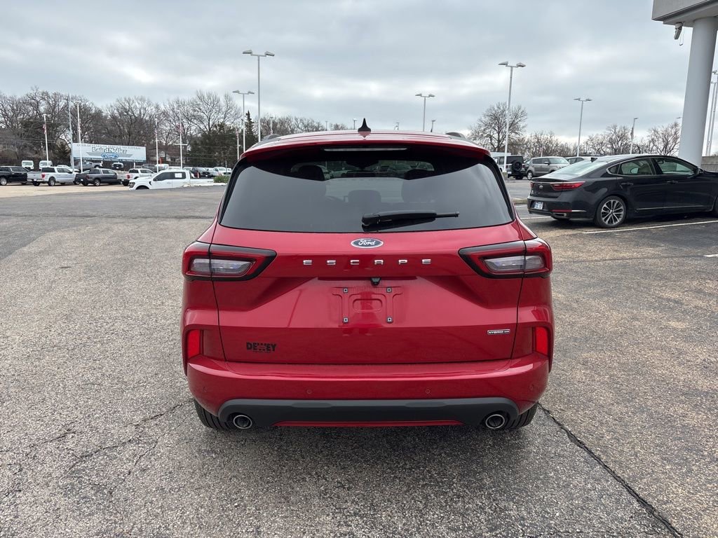 Certified 2024 Ford Escape ST-Line Select w/ Tech Pack #2 image 6