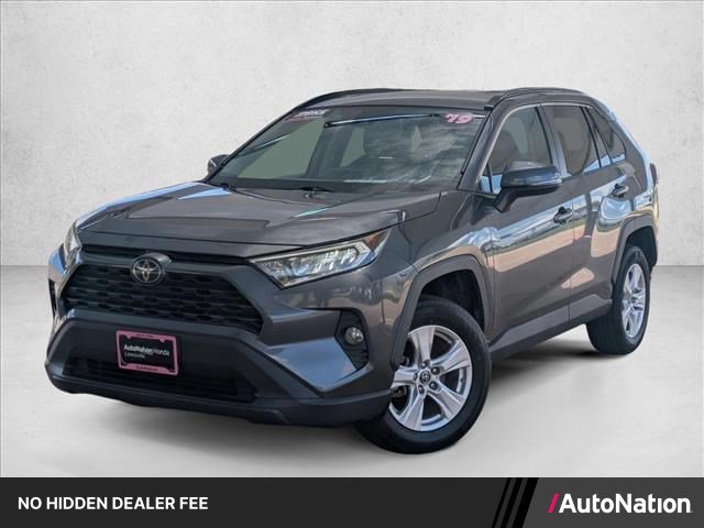 Used 2019 Toyota RAV4 XLE FWD image 1
