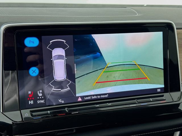 Used 2025 Volkswagen Atlas SE image 16