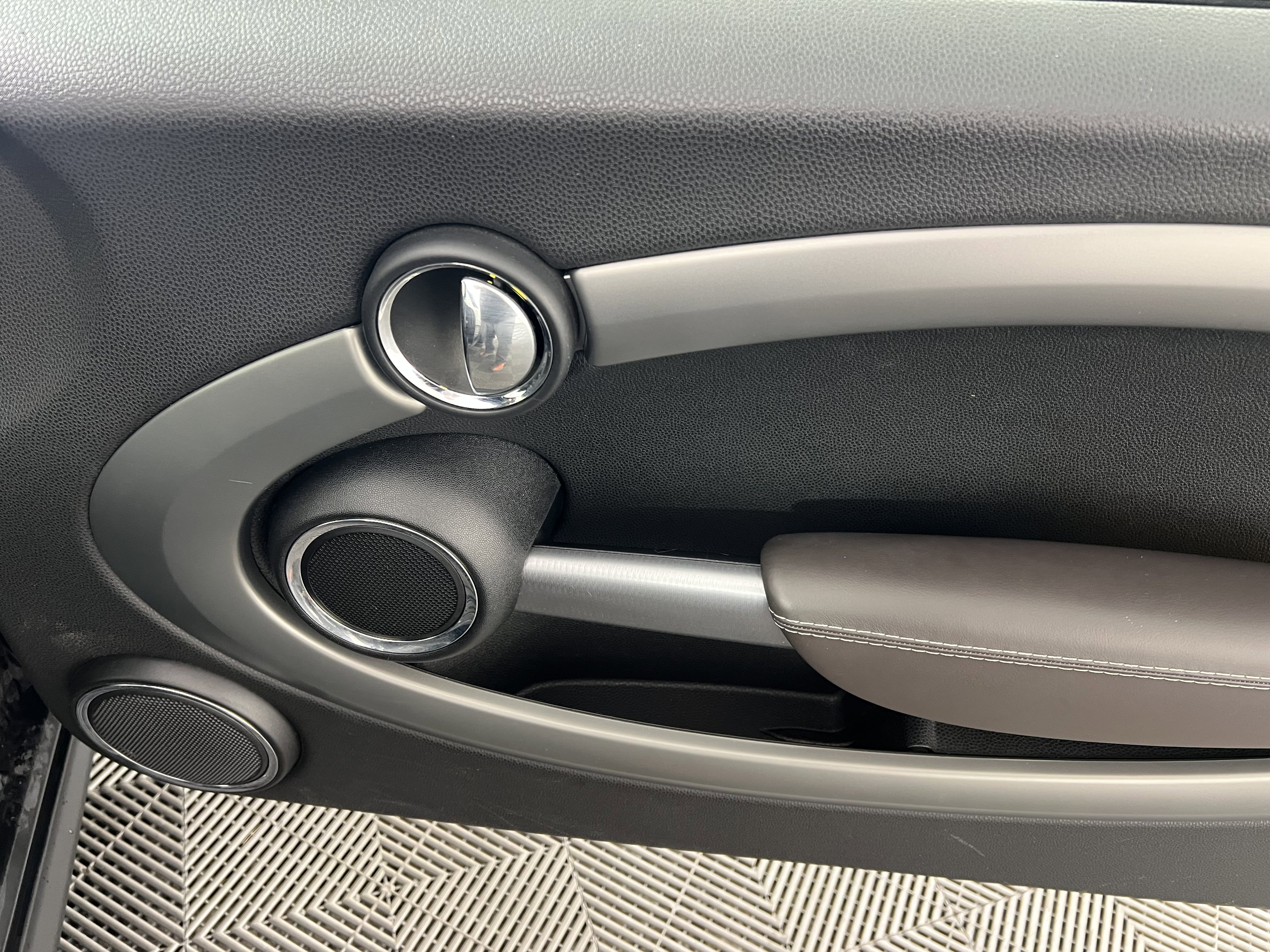 Used 2014 MINI Cooper S image 27