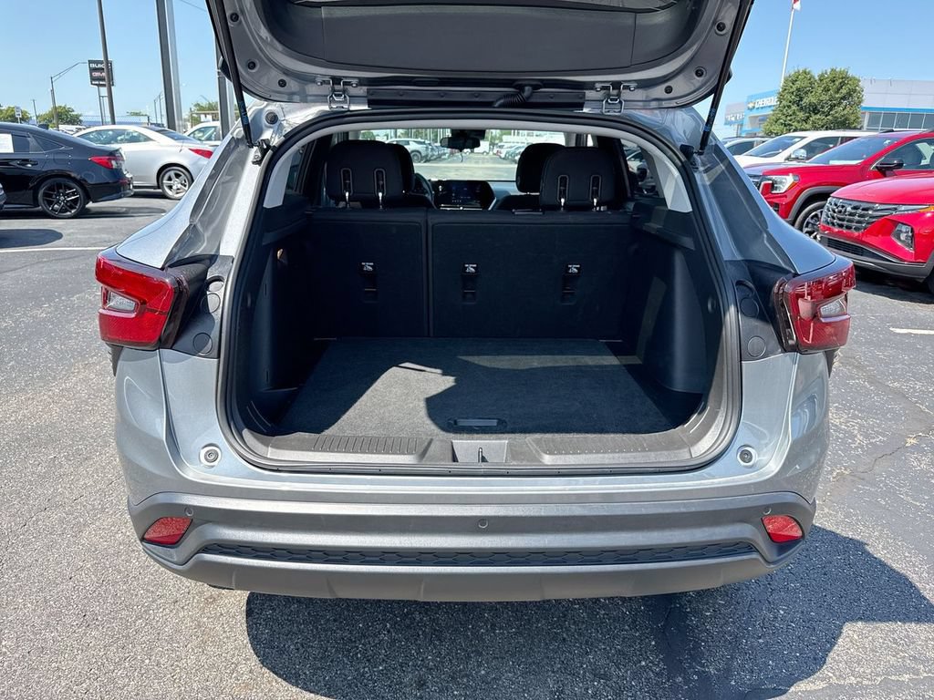 Used 2024 Chevrolet Trax LS w/ Driver Confidence Package FWD image 24