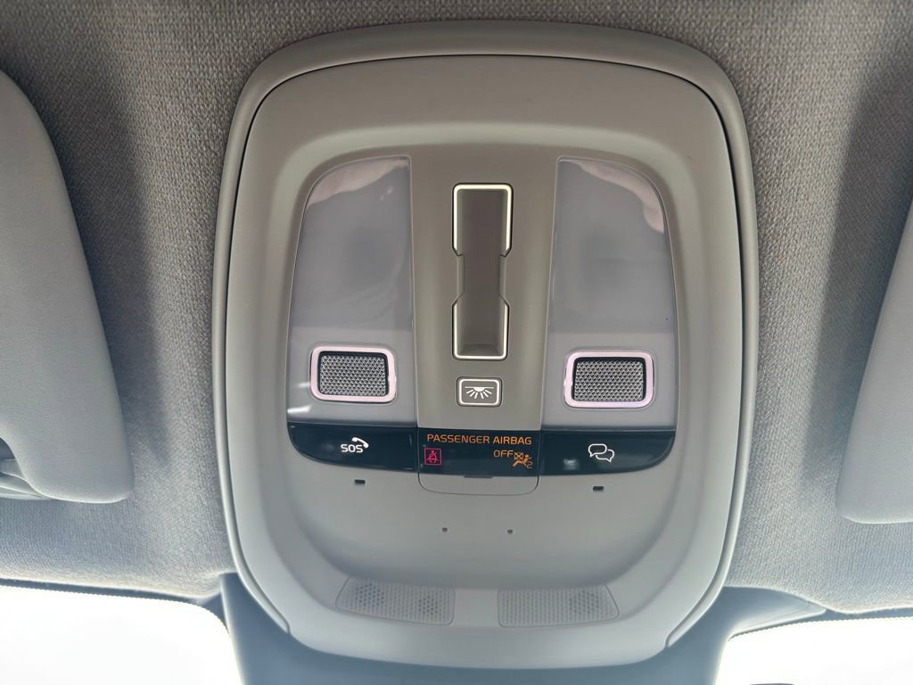 Certified 2026 Volvo XC40 B5 Plus w/ Protection Package Premier image 13