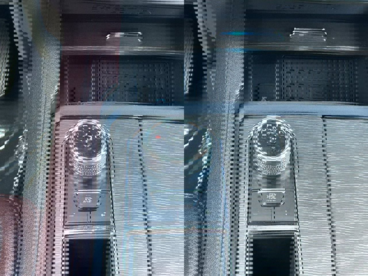 Used 2023 Ford Expedition Limited image 22