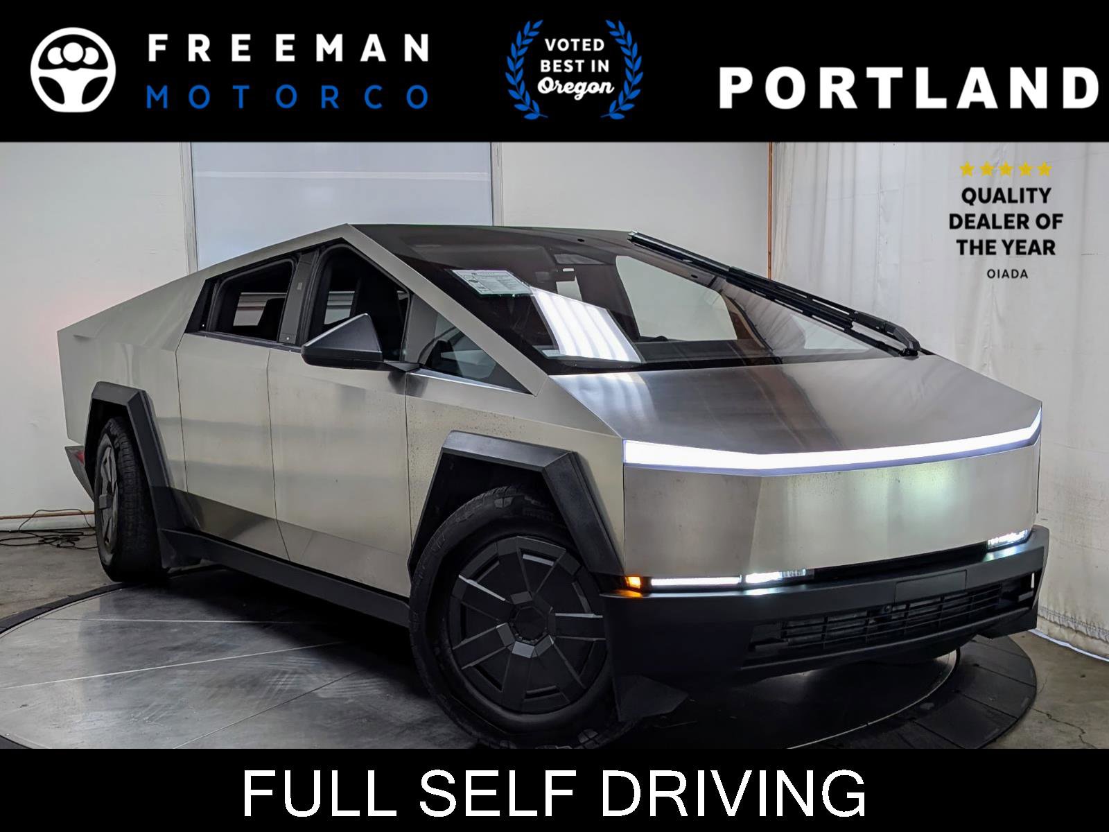 Used 2025 Tesla Cybertruck AWD Crew Cab image 1