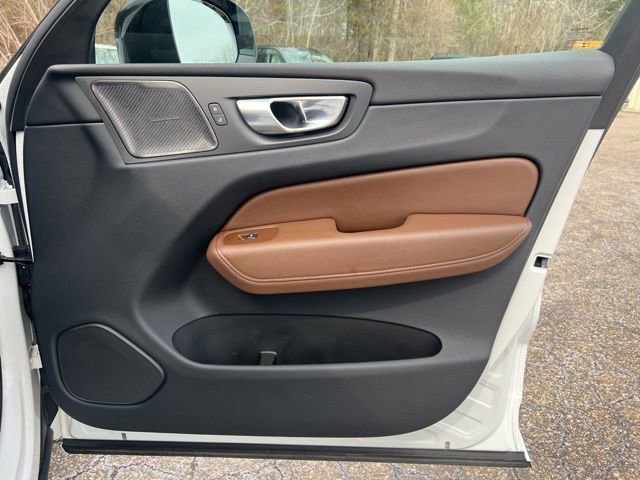 Certified 2024 Volvo XC60 T8 Plus w/ Protection Package Premier image 16