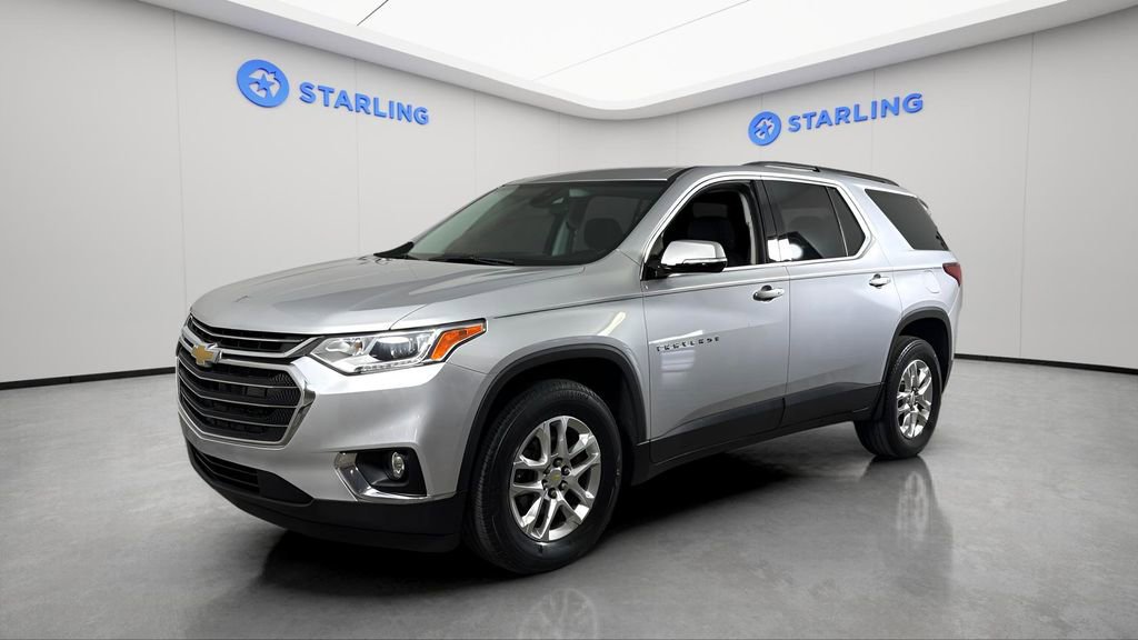 Used 2020 Chevrolet Traverse LT image 2