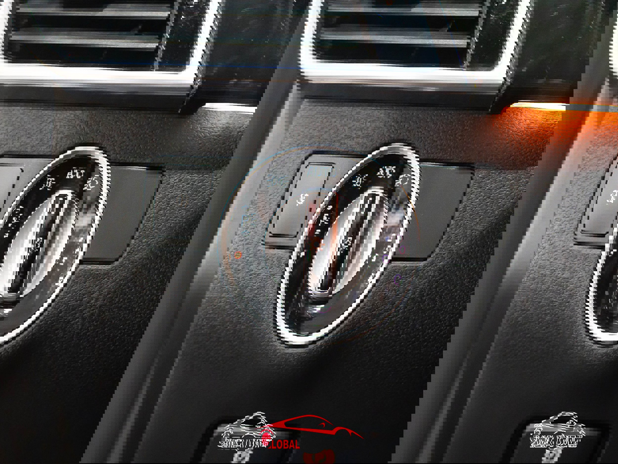 Used 2018 Mercedes-Benz GLS 550 4MATIC w/ Driver Assistance Package image 40