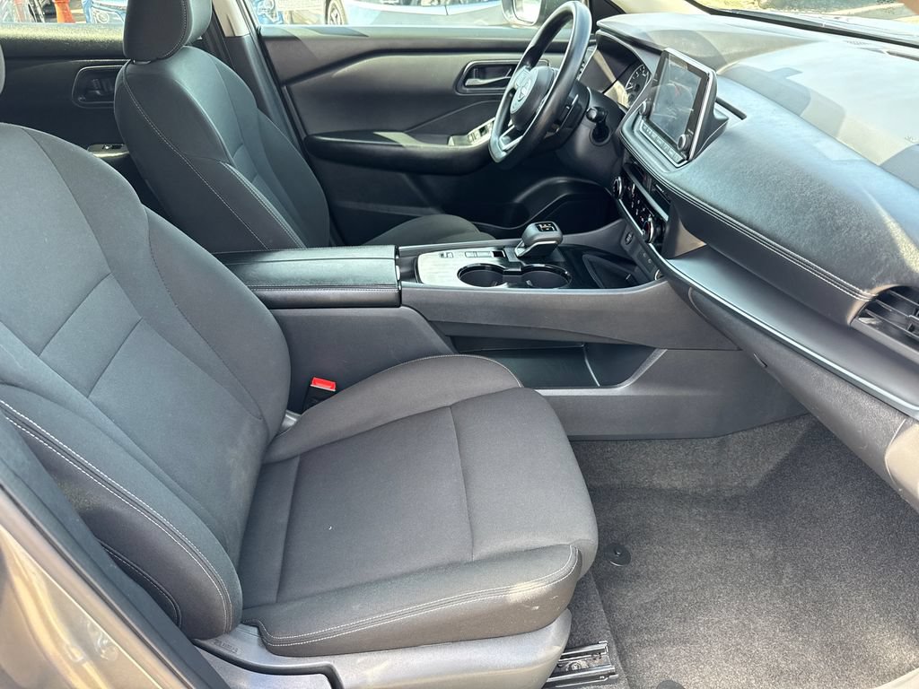 Used 2024 Nissan Rogue S FWD image 13