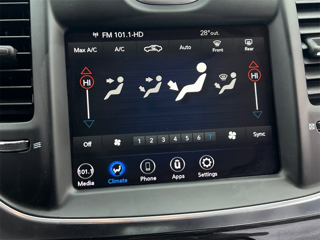 Used 2021 Chrysler 300 Touring w/ Sport Appearance Package image 21