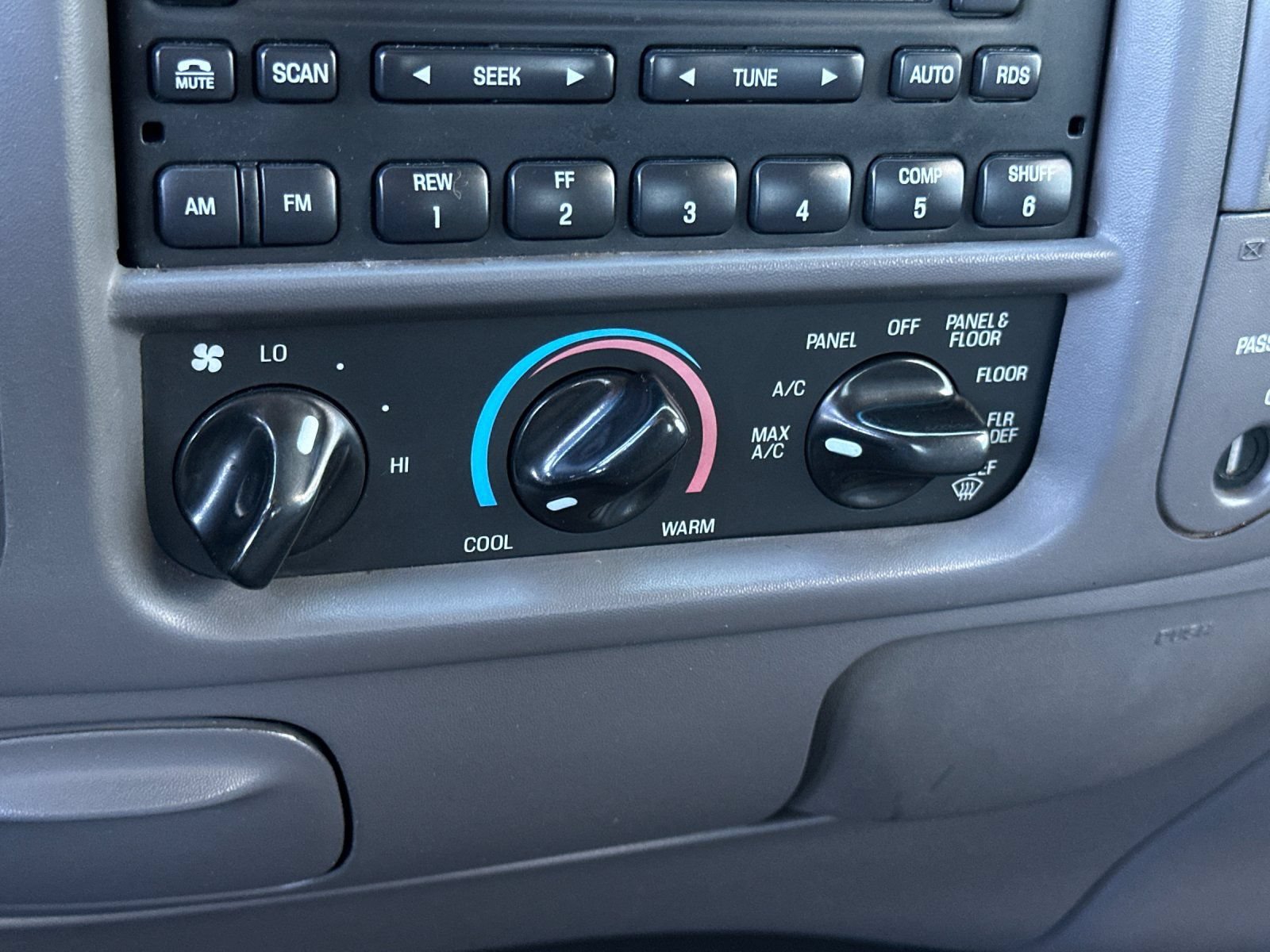 Used 2001 Ford F150 XLT AWD/4WD image 17