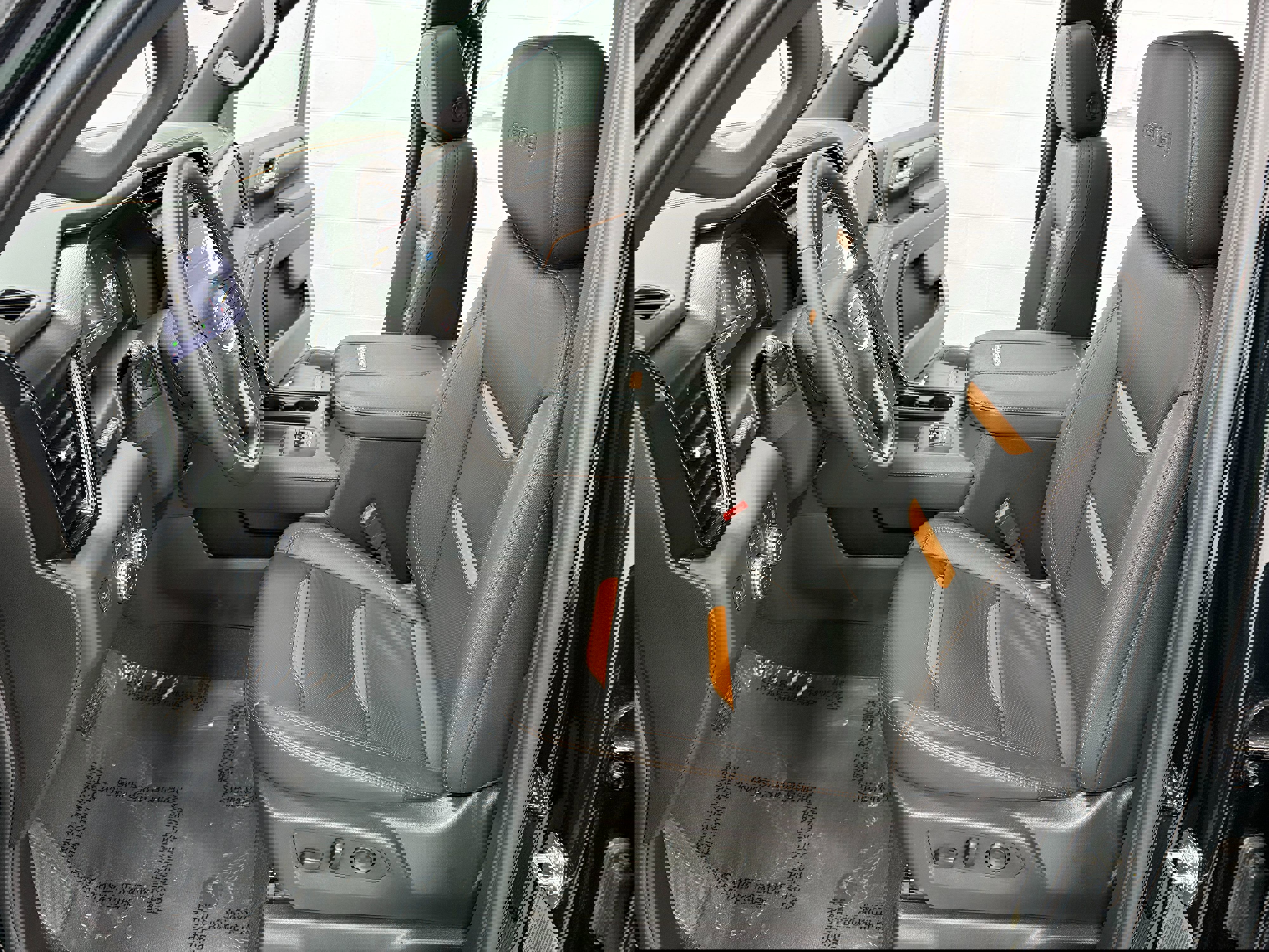 Used 2025 GMC Sierra 2500 AT4 w/ AT4 Premium Plus Package image 14