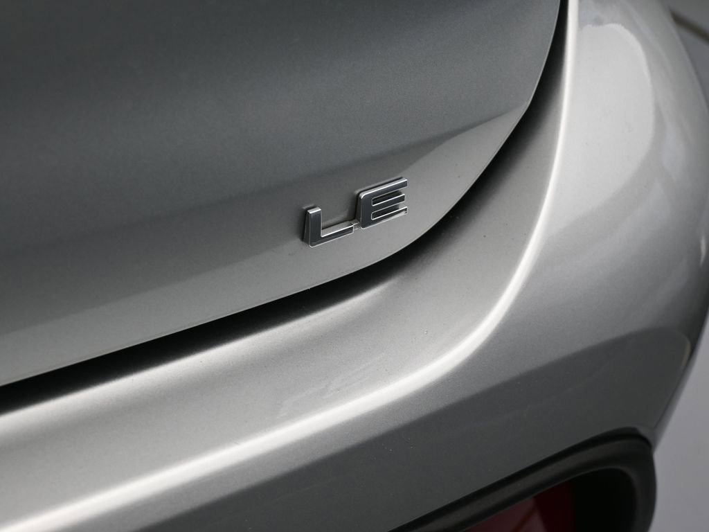 Used 2023 Toyota Highlander LE image 39