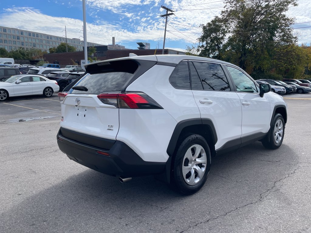 Certified 2023 Toyota RAV4 LE AWD/4WD image 5