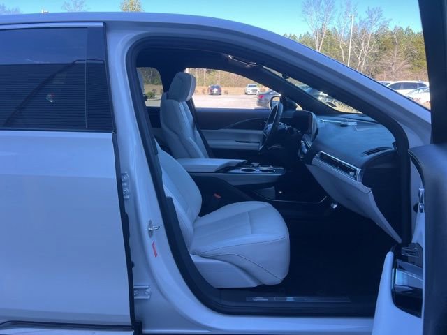 Used 2024 Cadillac Lyriq Luxury image 37