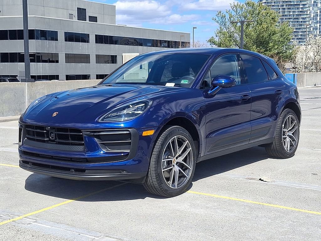 Used 2025 Porsche Macan video 1