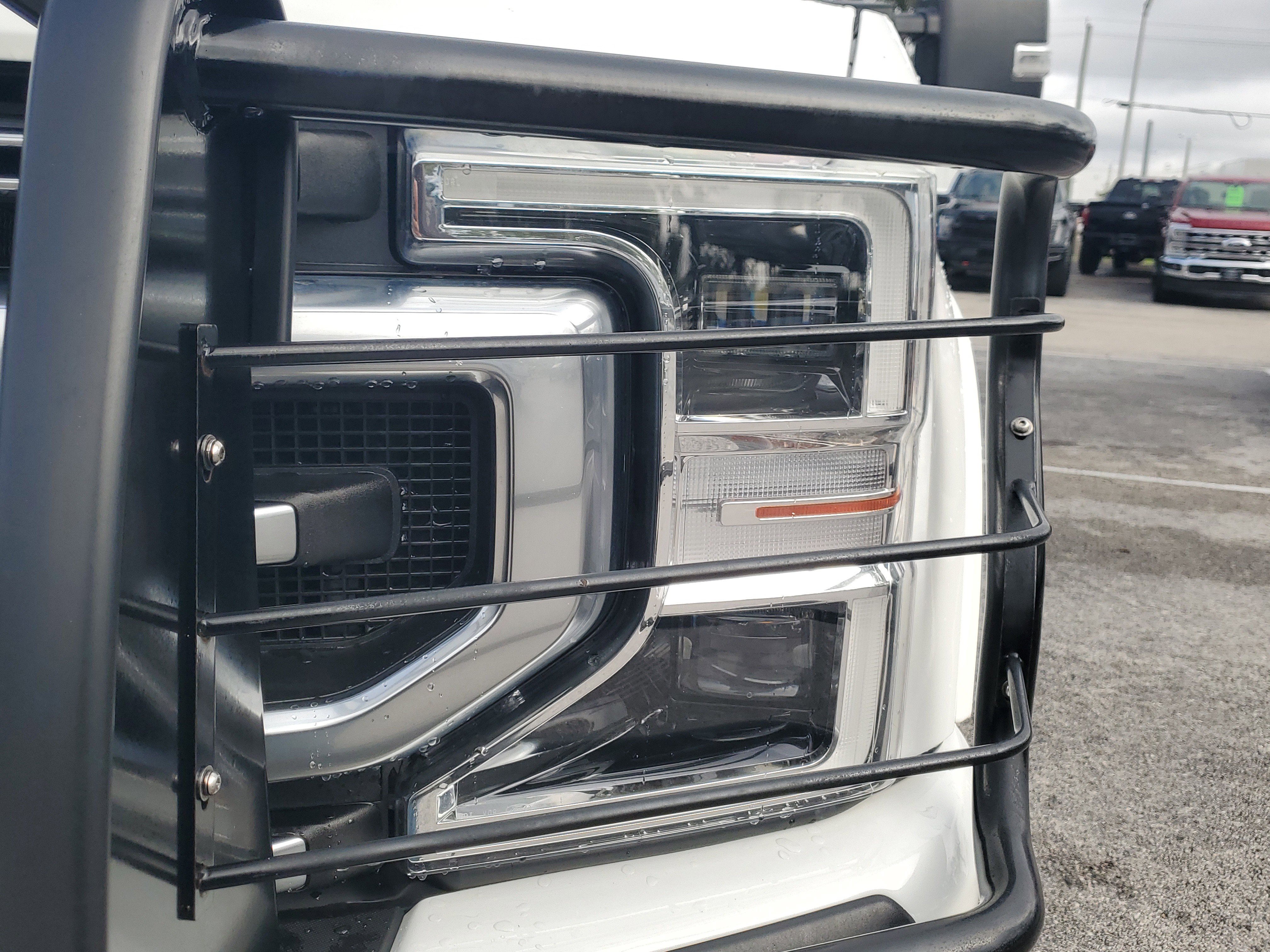 Used 2022 Ford F250 Platinum w/ Tremor Off-Road Package image 3