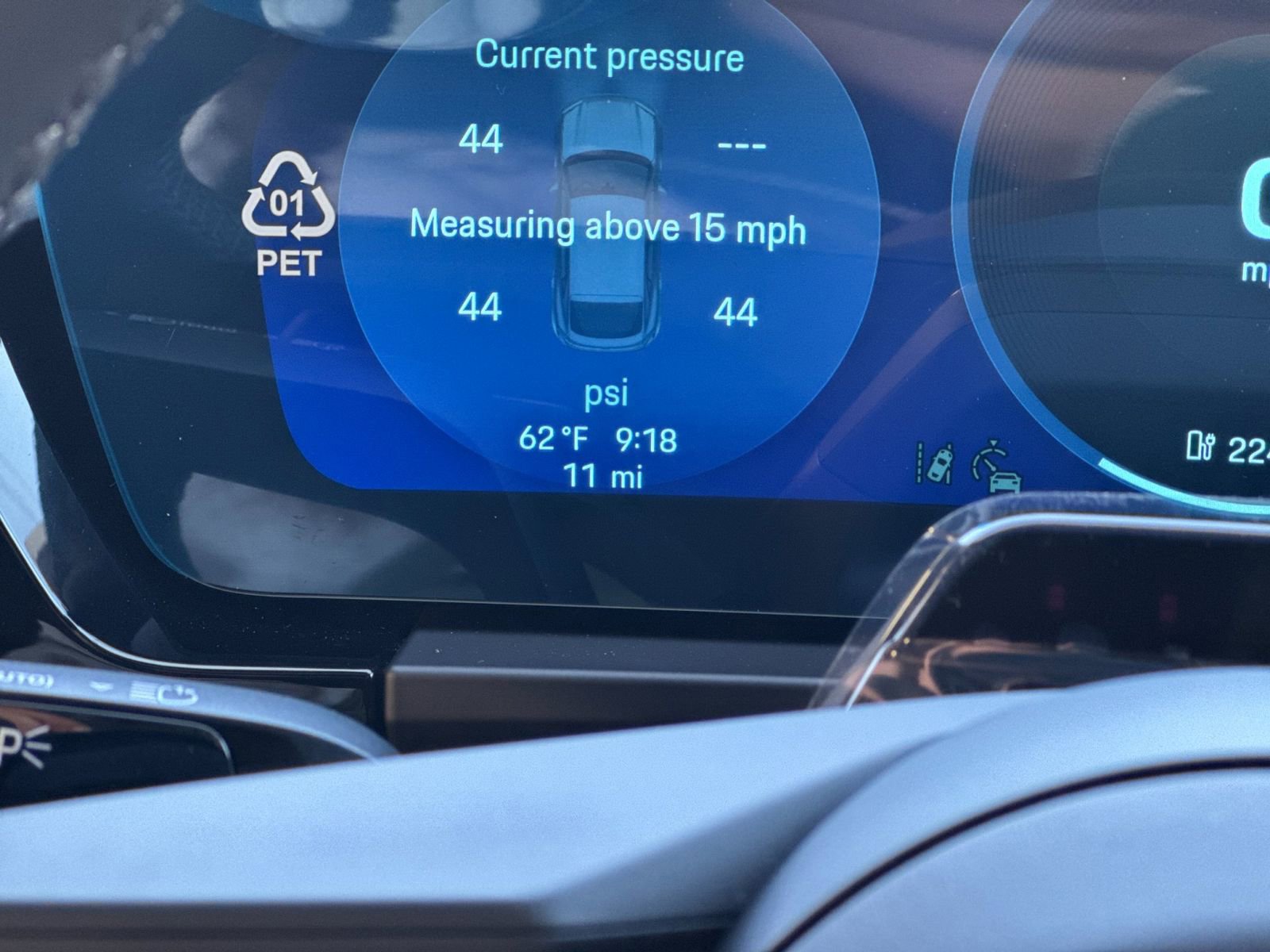 New 2026 Porsche Macan 4 Electric image 31