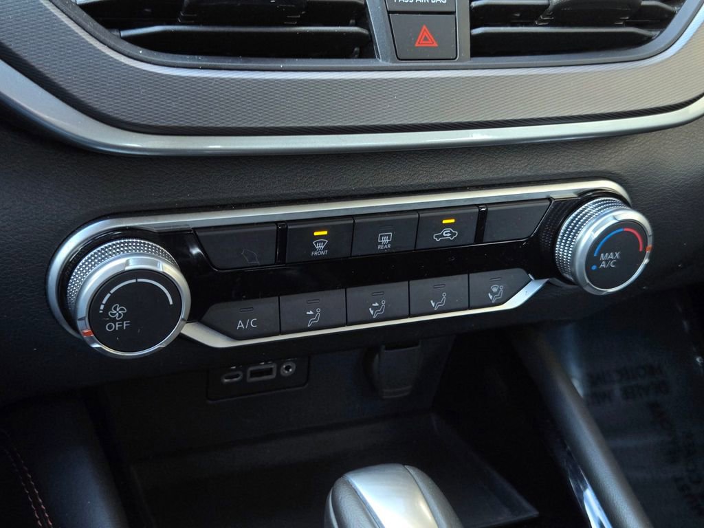 Used 2025 Nissan Altima 2.5 SR image 18