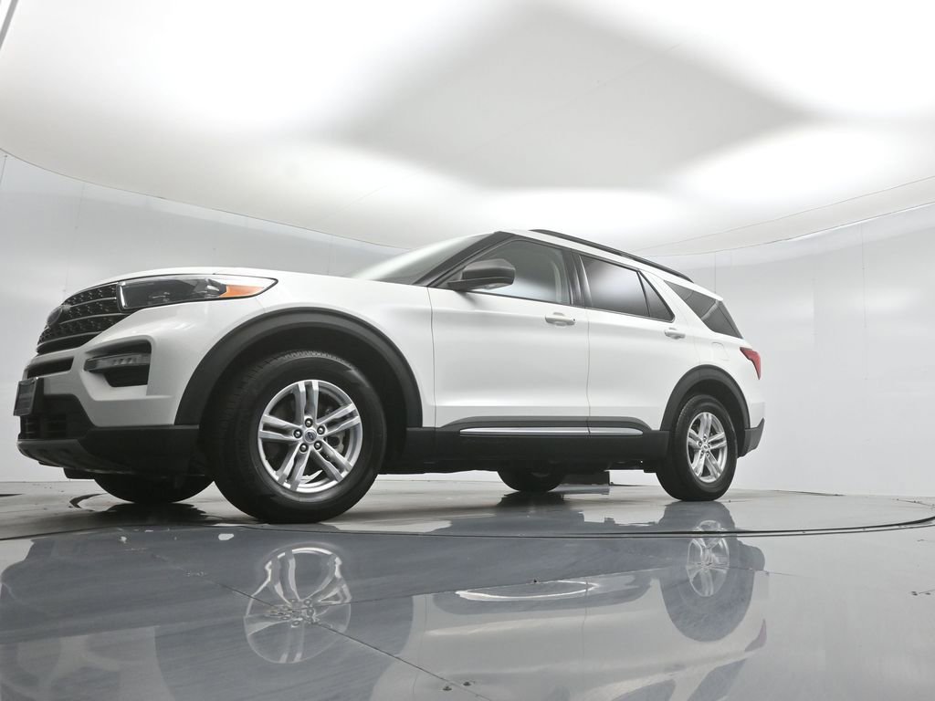 Certified 2023 Ford Explorer XLT w/ Equipment Group 202A RWD image 46