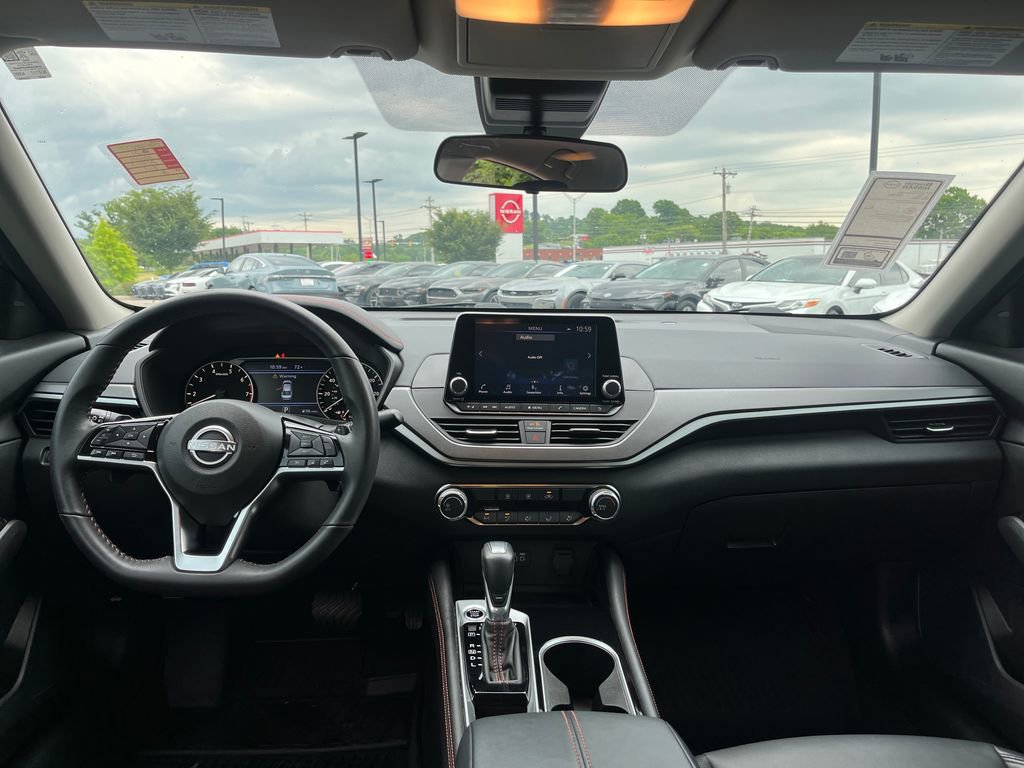 Used 2024 Nissan Altima 2.5 SR FWD image 22