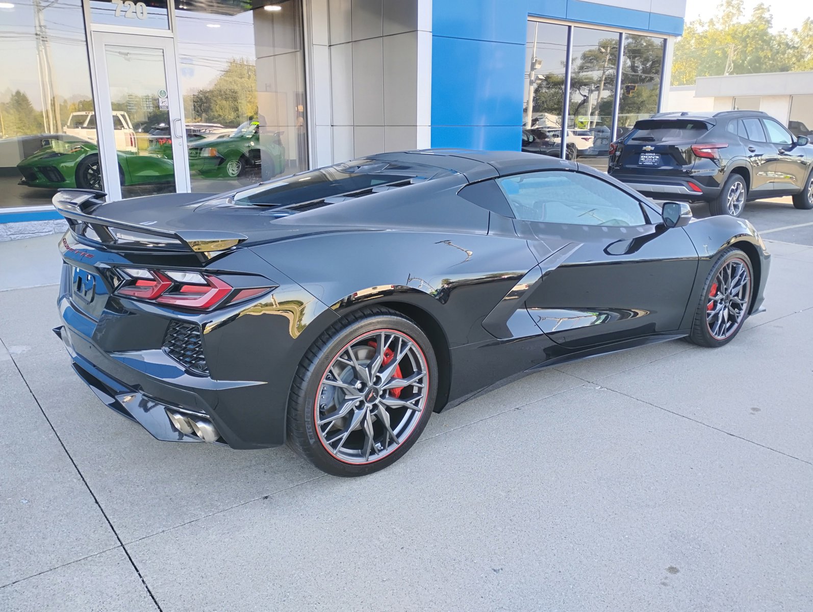 Used 2025 Chevrolet Corvette Stingray Premium Cpe w/ Z51 Performance Package image 24
