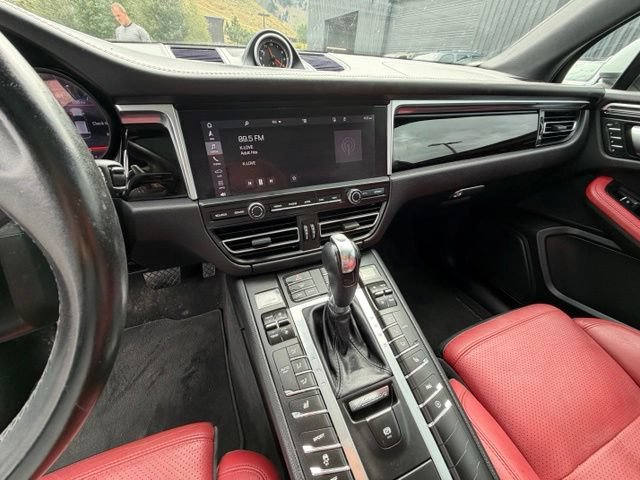 Used 2019 Porsche Macan AWD/4WD image 21