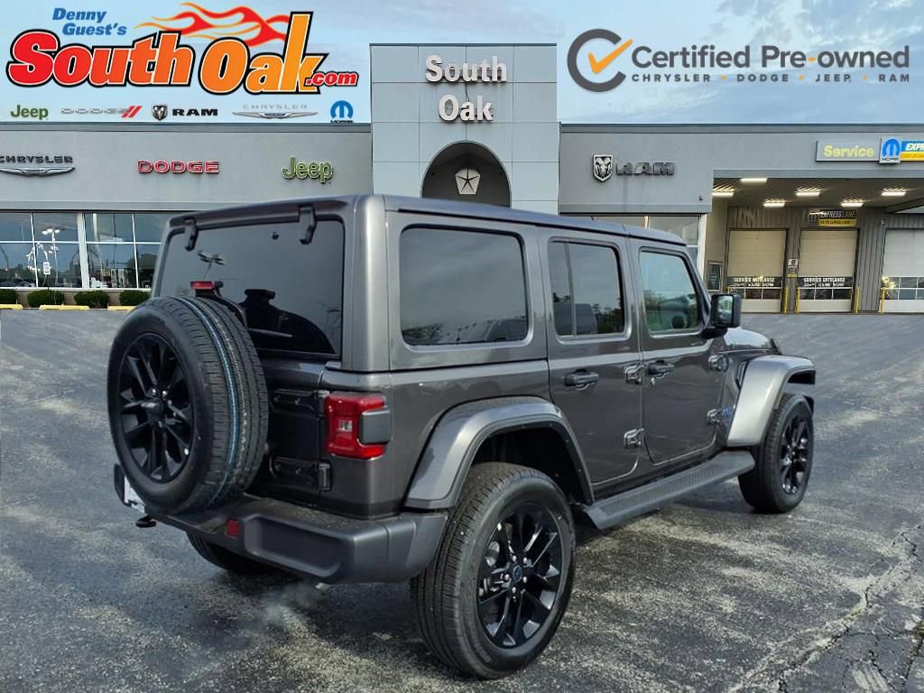 Certified 2025 Jeep Wrangler Unlimited Sahara AWD/4WD image 3