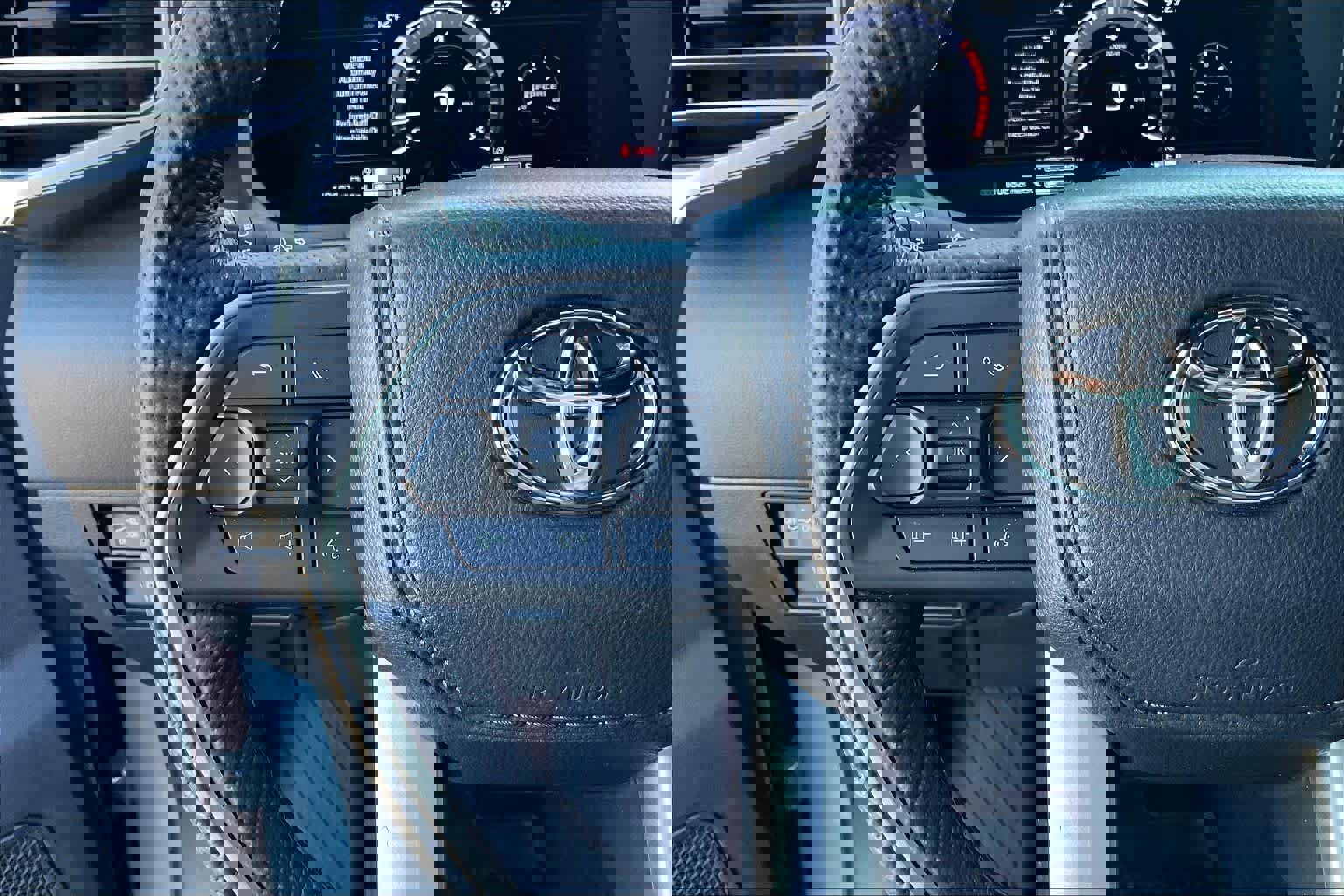 Used 2025 Toyota Tundra Limited image 23