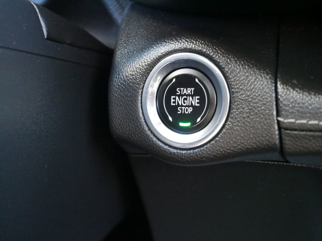 Used 2023 Buick Envision Avenir image 19