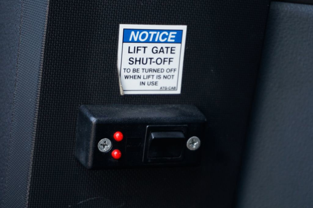Used 2015 Ford F650 2WD Crew Cab Super Duty image 25