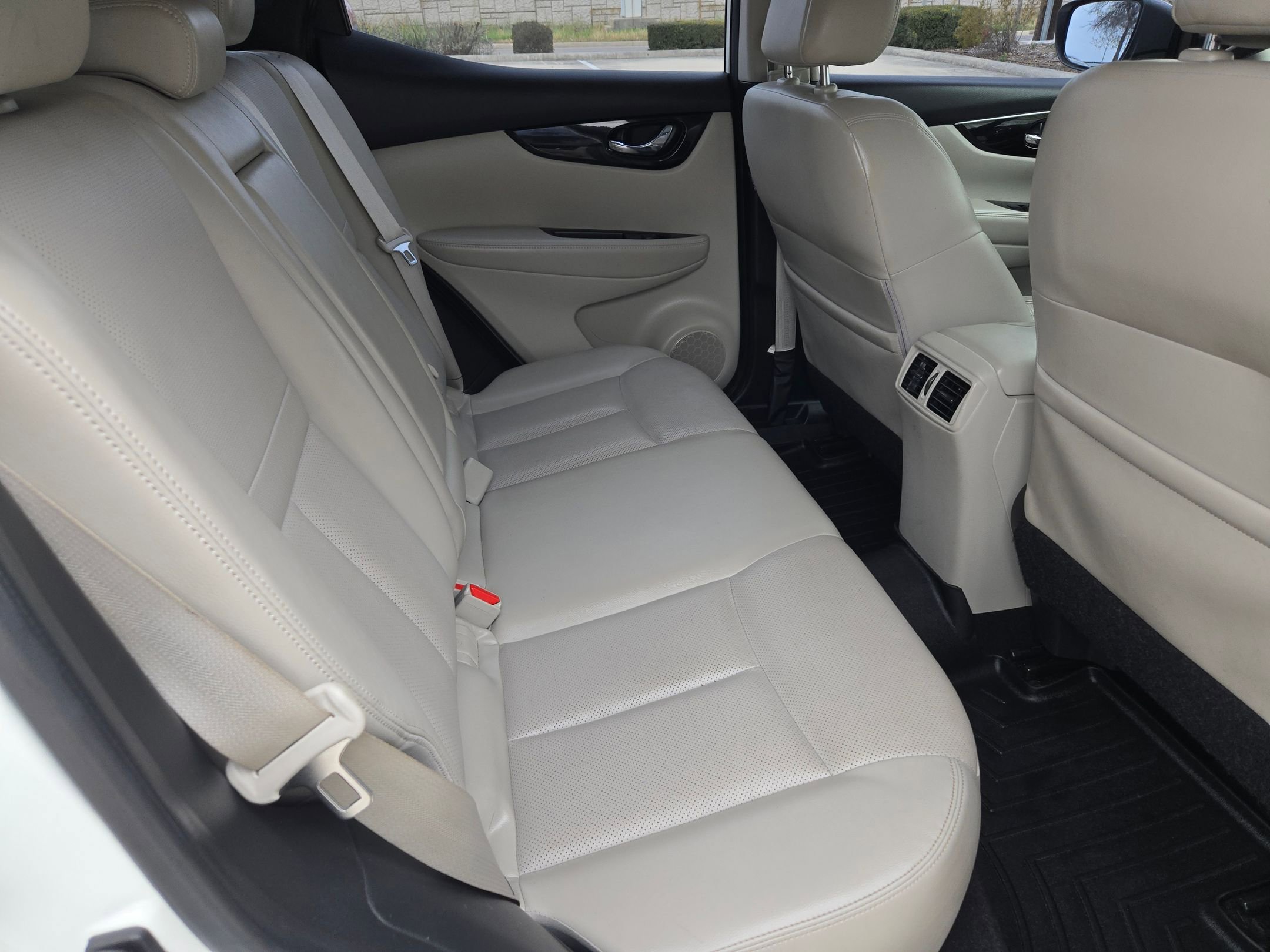 Used 2019 Nissan Rogue Sport SL image 25