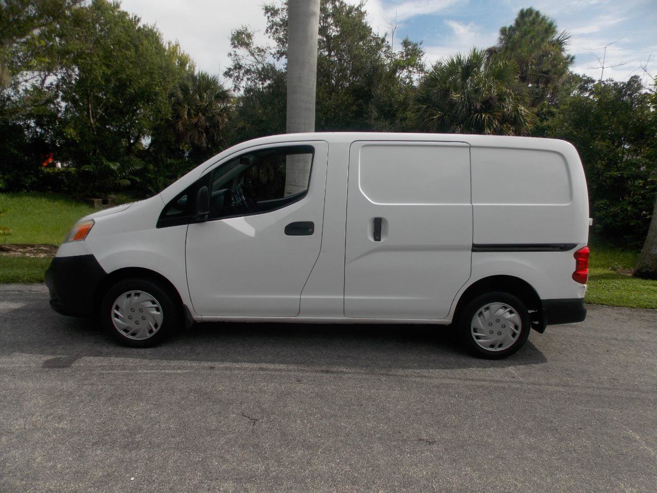 Used 2015 Nissan NV200 S w/ Back Door Glass Package FWD image 10