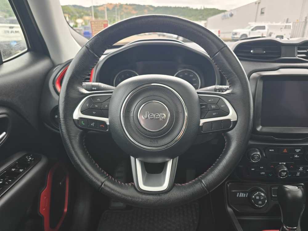 Used 2021 Jeep Renegade Trailhawk w/ Sun & Sound Group AWD/4WD image 11
