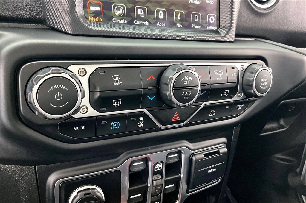 Used 2023 Jeep Wrangler Unlimited Sahara image 31