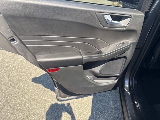 Used 2025 Ford Escape ST-Line Select AWD/4WD image 16