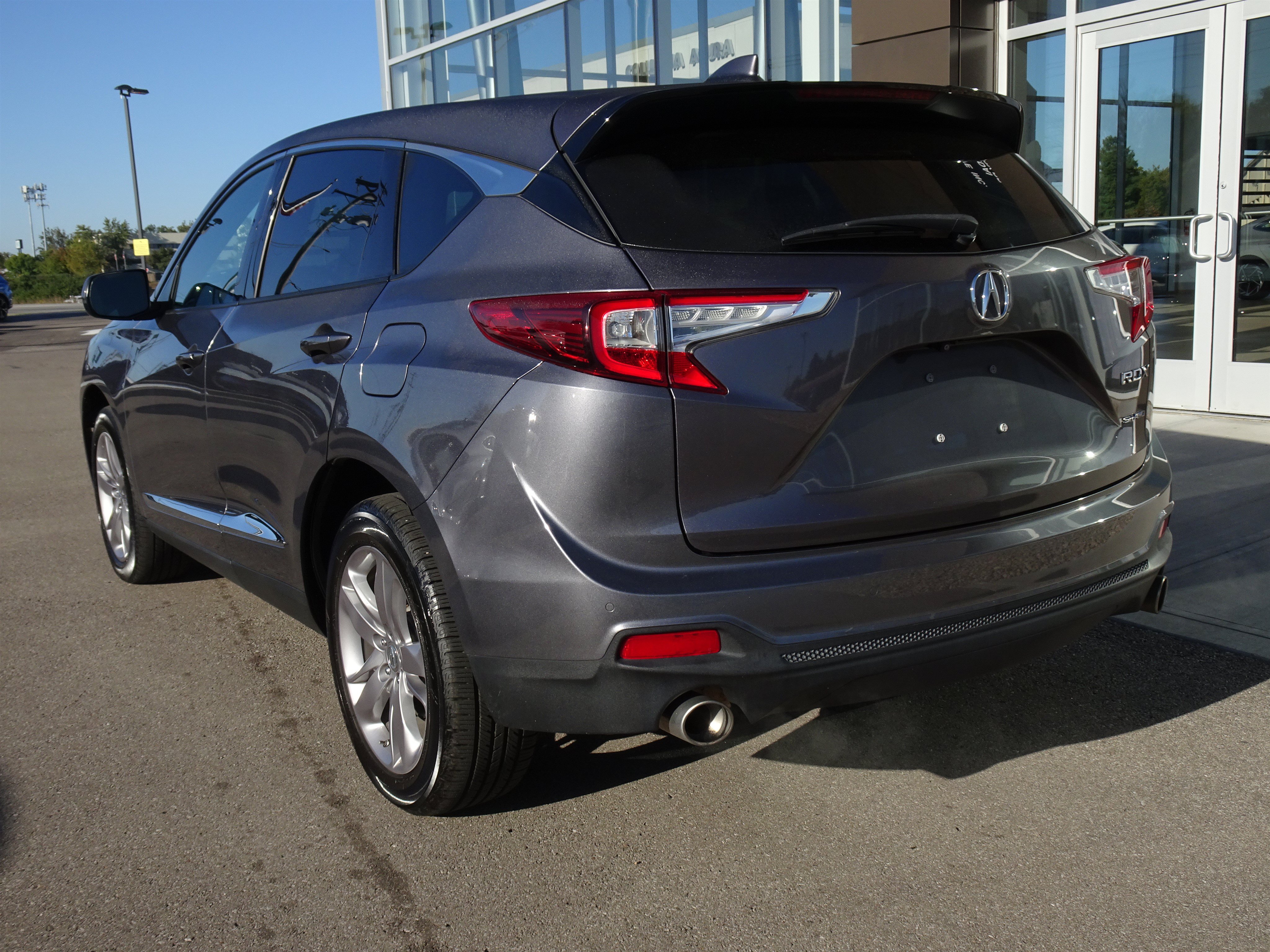Used 2019 Acura RDX w/ Advance Package AWD/4WD image 3