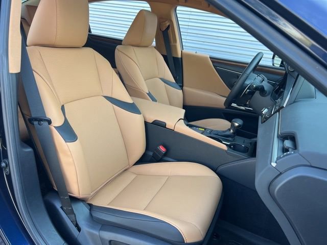 Used 2025 Lexus ES 300h w/ Premium Package image 37