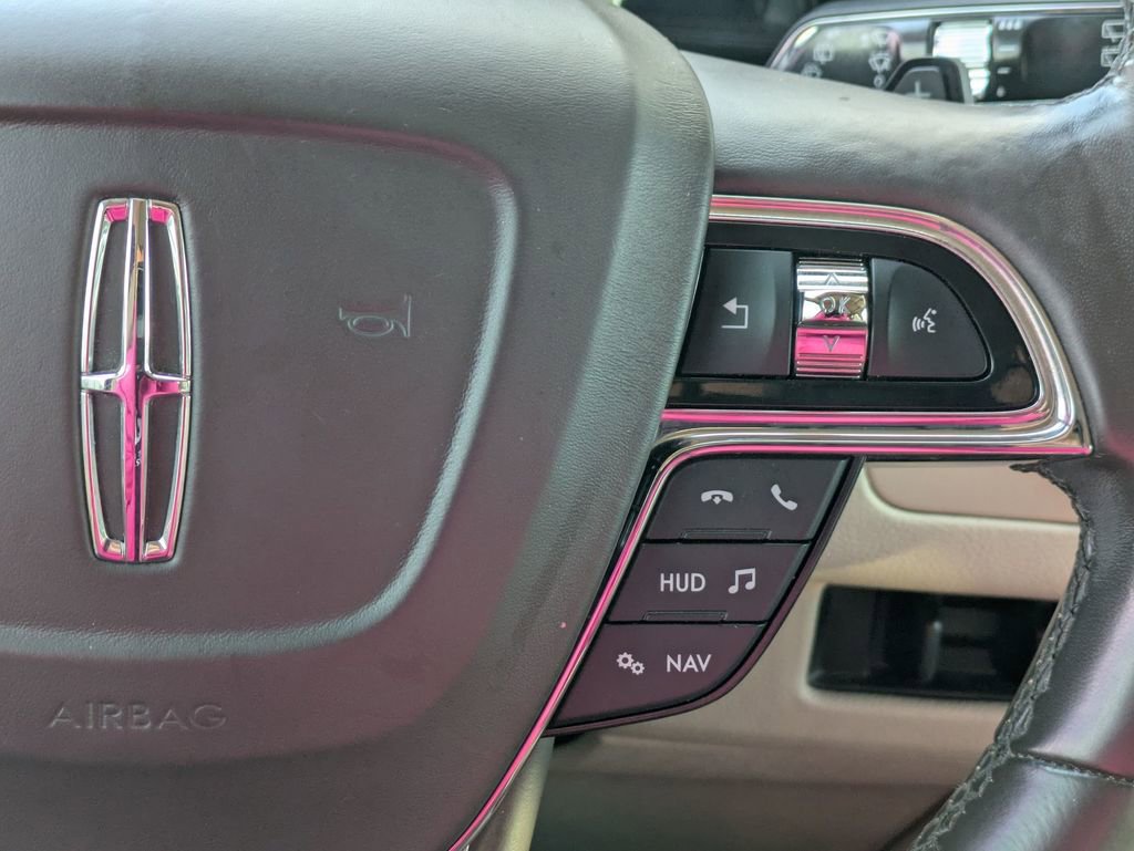 Used 2018 Lincoln Navigator L Reserve w/ Technology Package image 22