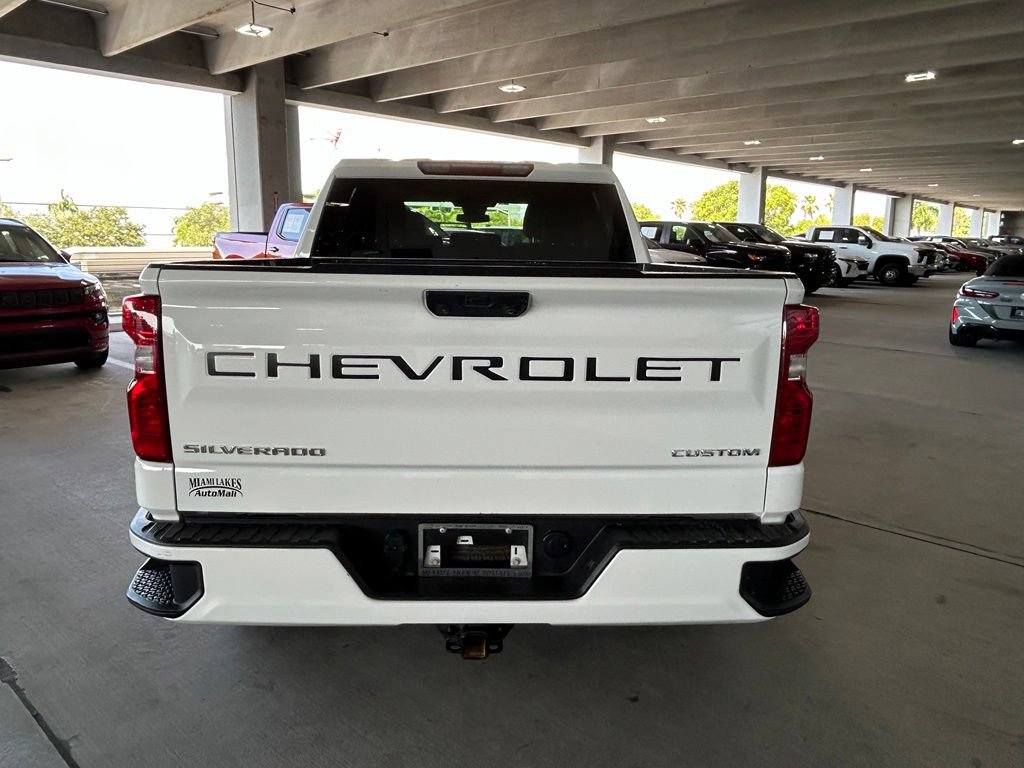 Used 2025 Chevrolet Silverado 1500 Custom w/ Turbomax Blackout Package AWD/4WD image 4